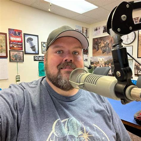 Karaoke w/K.J. Frady at Winstons Raw Bar and Grill , 1620 Cedar Road ...