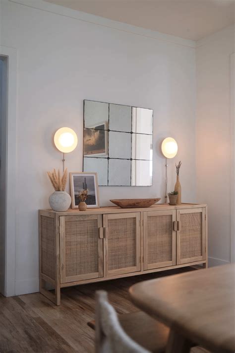 Jo Savage Photography | Minimalist & well-decorated home with tons of ...