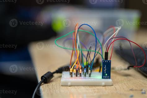 Electronics Design Engineer 的图像结果