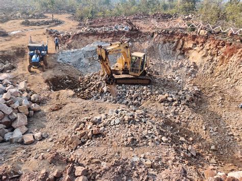 Maxwell | Construction