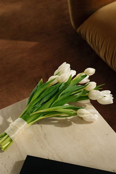 Tulip Bouquets for Brides – Grace Loves Lace US