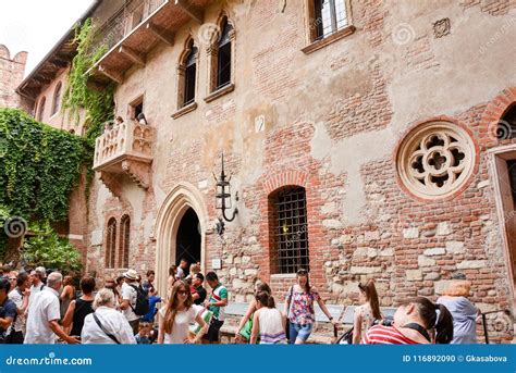 Juliet Capulet Home. the Balcony of Romeo and Juliet at Verona Italy ...