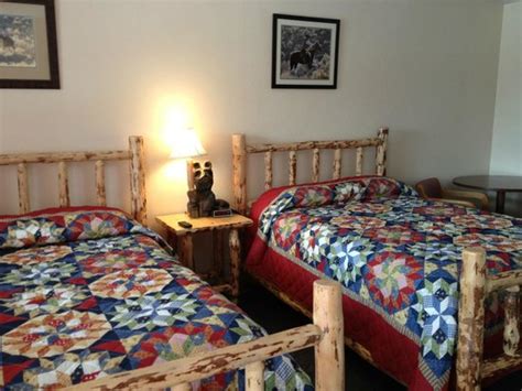THE BEAR BOTTOM INN (Mackay) - Inn Reviews, Photos, Rate Comparison ...
