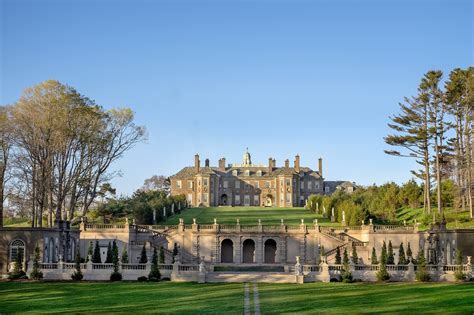 How to explore New England's most magnificent historic homes
