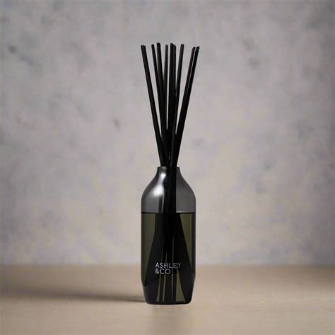 Ashley & Co Reed Diffuser In Parakeets & Pearls