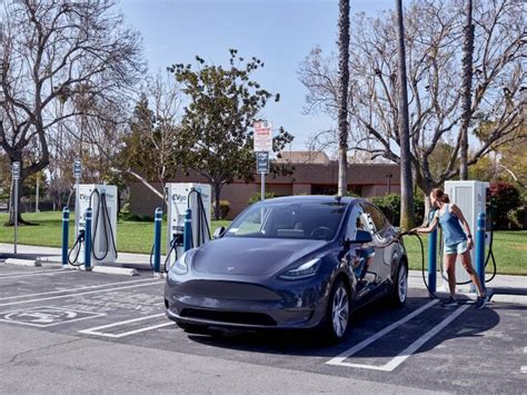 Your Guide to the EVgo Charging Network | U.S. News