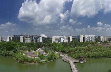广州大学高清图片,广州大学校园环境图片 - 伤感说说吧