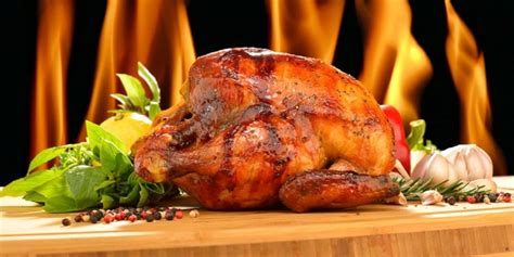 8 Manfaat Daging Ayam: Turunkan Tensi hingga Cegah Risiko Kanker
