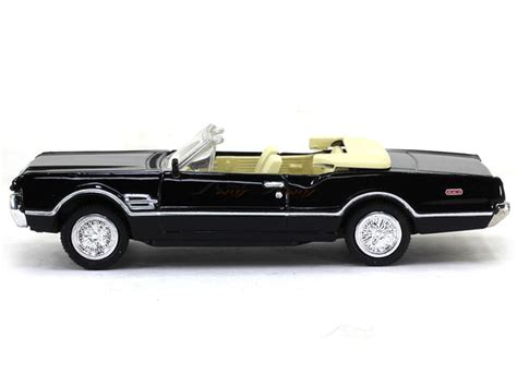 1966 Oldsmobile Cutlass 442 1:43 NewRay diecast Scale Model Car | Scale ...