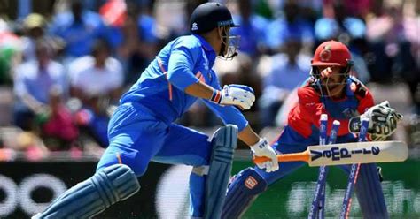 Dhoni faces fans' wrath after slow knock vs Afghanistan - Rediff Cricket