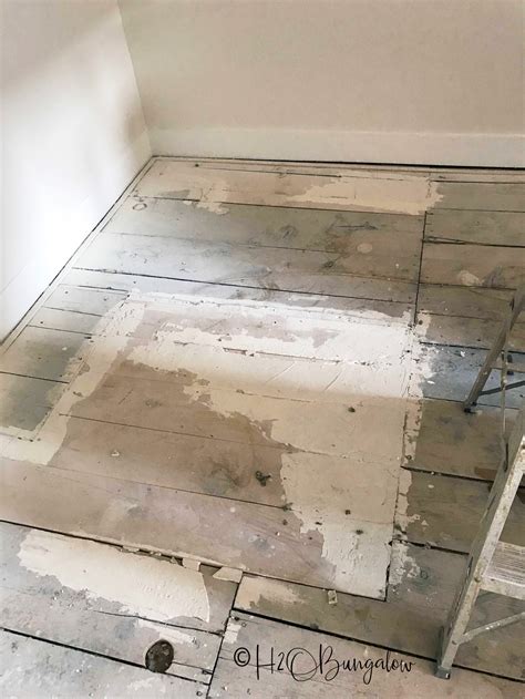 How to Paint Wood Floors Beautifully to Last - H2OBungalow