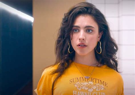 Margaret Qualley as Sue in THE SUBSTANCE. em 2024 | Poses femininas ...