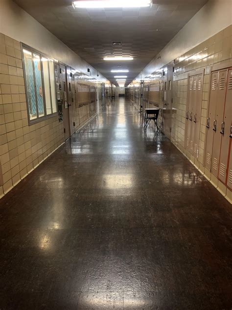 My high schools hallway empty is flipping scary *credits me* : r ...