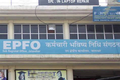 Government to auto credit funds from around 6 lakh inoperative EPFO ...