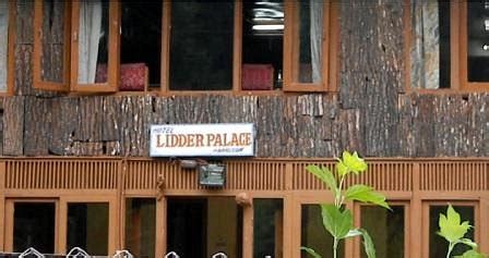 HOTEL LIDDER PALACE (Pahalgam, Kashmir) - Lodge Reviews & Photos ...