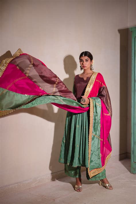 SEAGREEN AEHHSAAS SUIT – thehomeaffairjaipur