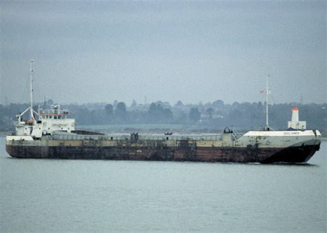 Geelvinck - Hopper barges | Dredgepoint