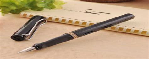钢笔怎么装墨囊 钢笔装墨囊的方法_知秀网