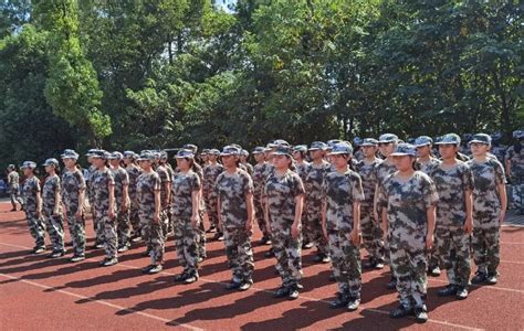 经济贸易系毕业生风采_湘潭技师学院