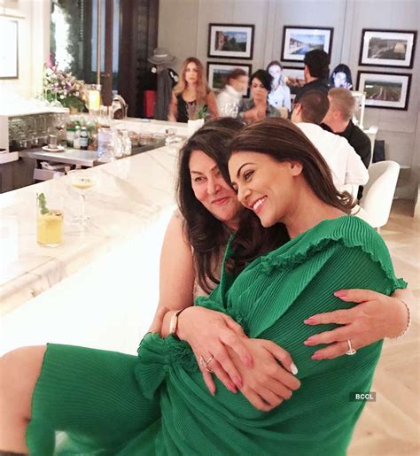 New workout pictures of Sushmita Sen & BF Rohman Shawl will help you to ...