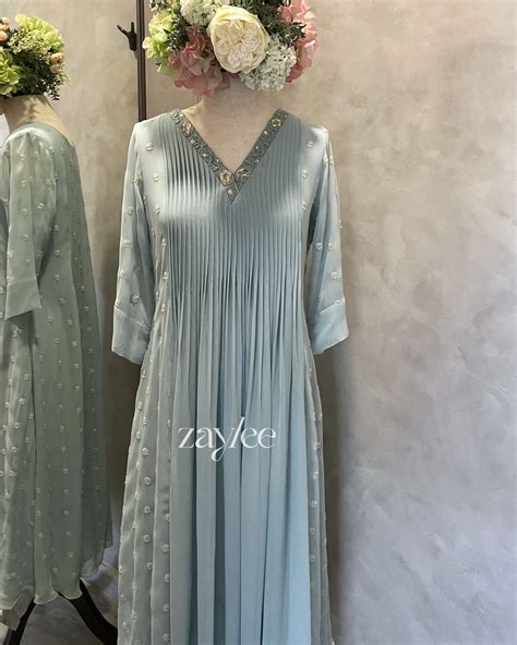 Powder Blue V Neck Kurta – Zaylee Designs