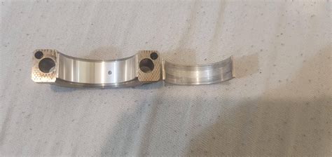 Help with connecting rod bearing orientation Please. : r/MechanicAdvice