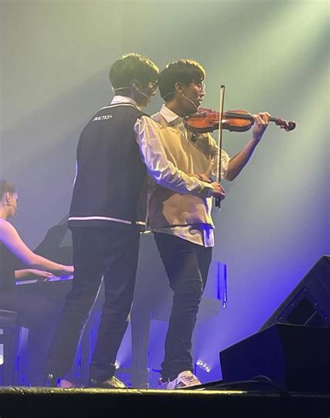 Two Set Violins 的图像结果