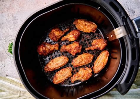 how long should i air fry frozen chicken wings