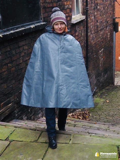 A return to Macclesfield - Pluvmantelo: vintage, classic and modern rain capes and raincoats
