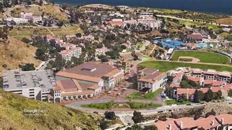 Pepperdine Malibu Cross Overlooking Malibu Offers Hope To Pepperdine