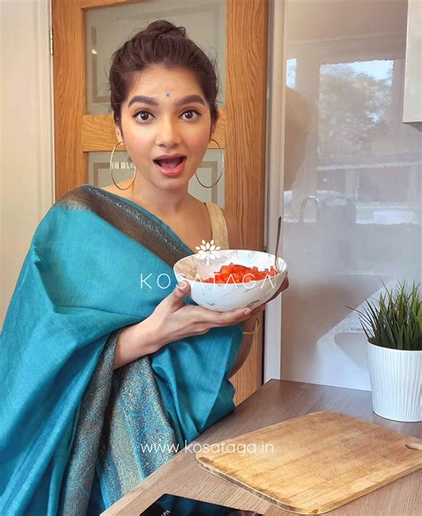 Banarasi girl’s lockdown cooking in Silk saree– Kosataga