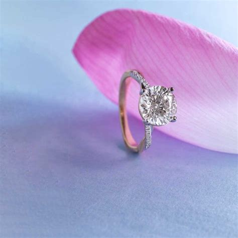 Buy Twisted Curtsy Padma Cut Diamond Ring At Jewelbox – Aruluxe