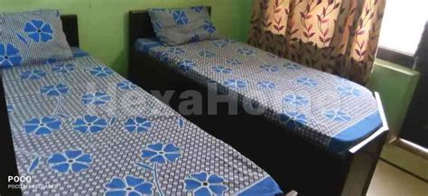 Roomsoom WA04 pg for boys in Sector 130, Bajidpur, Noida