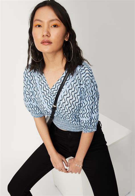 Buy Women Printed Blouson Crop Top Online at just Rs. 599.0 ...