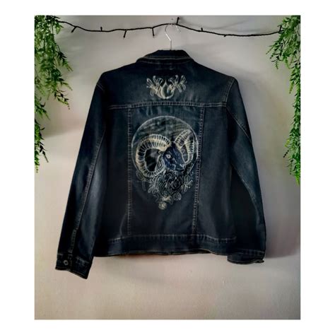 Buy Second Hand Clothes Online In India - Etsy India