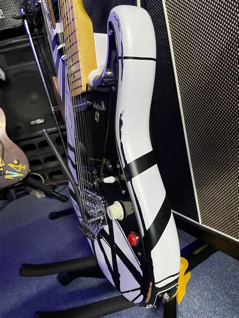 ダンカンJB搭載！中古アルダーボディと新品のメイプルネックで組んだ白黒franken レリック！ LEG MUSIC PRO.mod. LEG ...