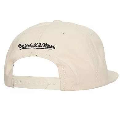 Men's Mitchell & Ness Cream Chicago White Sox Reframe Retro Snapback Hat