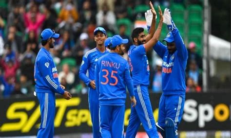 Bumrah strikes with his exceptional comeback spell, takes 2 wickets in ...