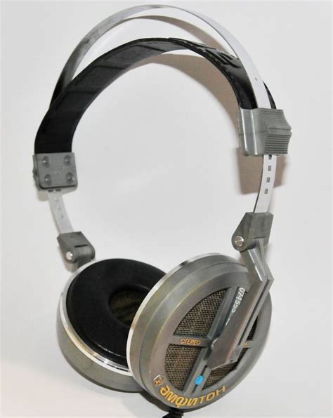 how to clean headphone mic