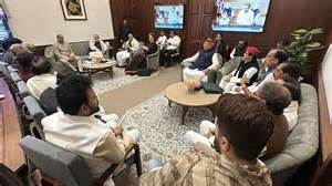 Rare bonhomie as Priyanka Gandhi attends 'Chai Pe Charcha' with PM Modi ...