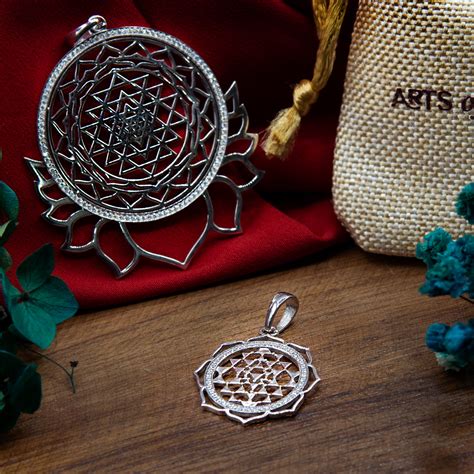Yantra Pendants – Arts of Devotion