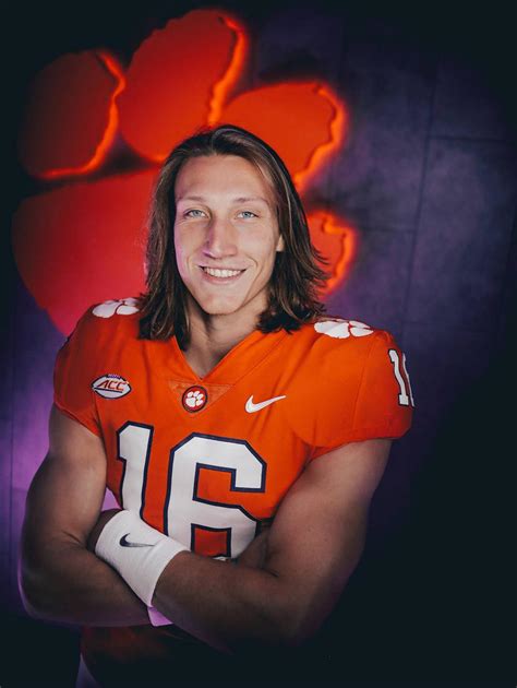 Trevor Lawrence: as nuances que o fazem o melhor quarterback do College ...