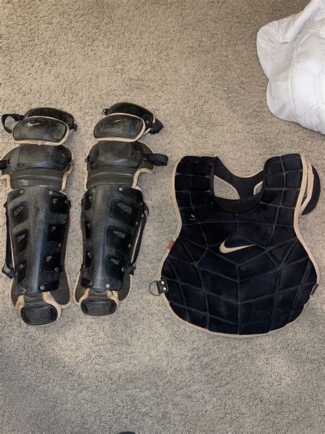 Nike Catchers Gear Set Black | SidelineSwap