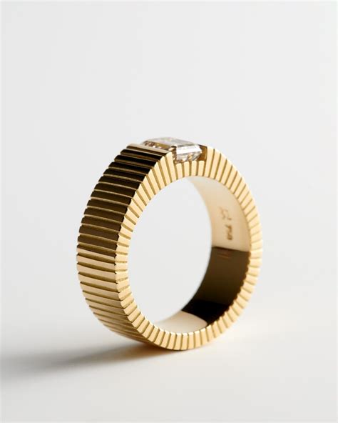 Rings – Hamish Munro | Mens gold jewelry, Men diamond ring, Wedding ...