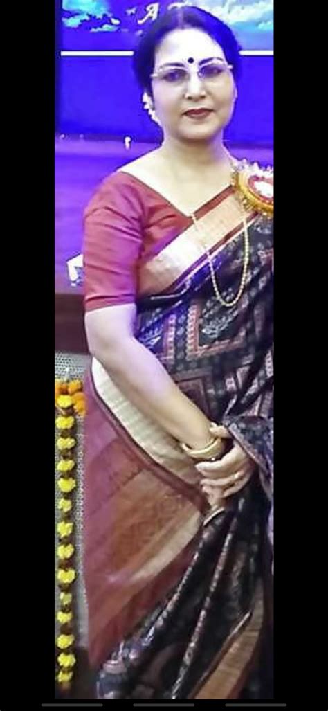 Upvote to see friend mom nudes | Scrolller