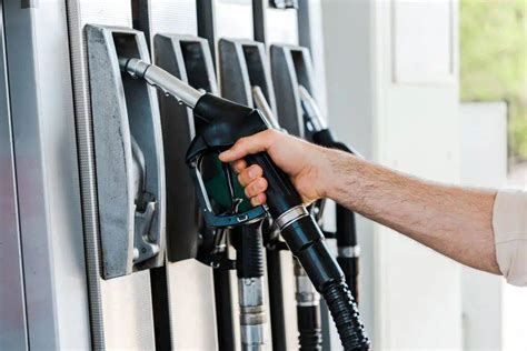 油价将下调0.3元/升 5月16日24时开启-爱卡汽车移动版