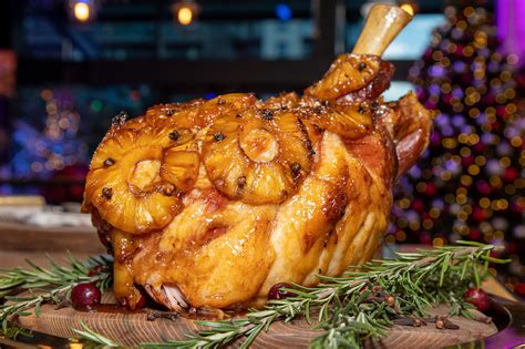 Pierna de Cerdo con hueso y piel cubierta de piña | ProgCarne