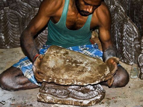 D'source Design Gallery on Terracotta Idol Making - The Black Clay ...