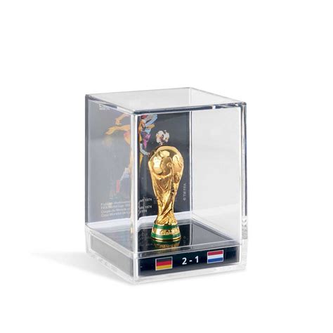 FIFA World Cup Trophy 的图像结果
