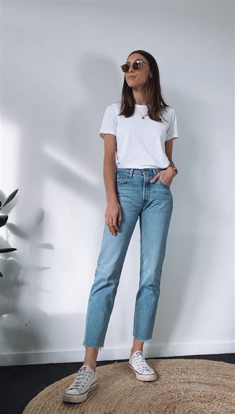 White Tshirt & Blue Jeans Styled For Every Season | Jeans outfit women ...